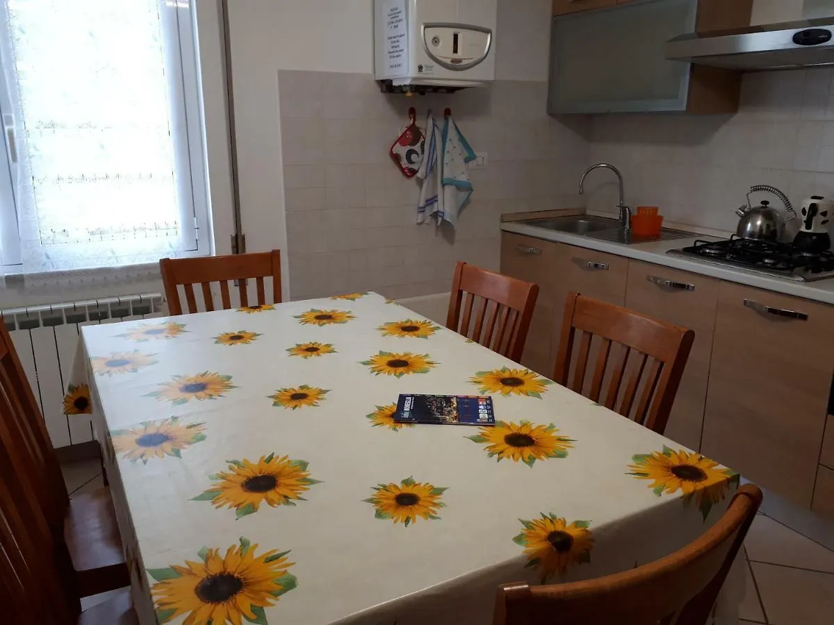 Appartamenti Enrica Moneglia 0*,